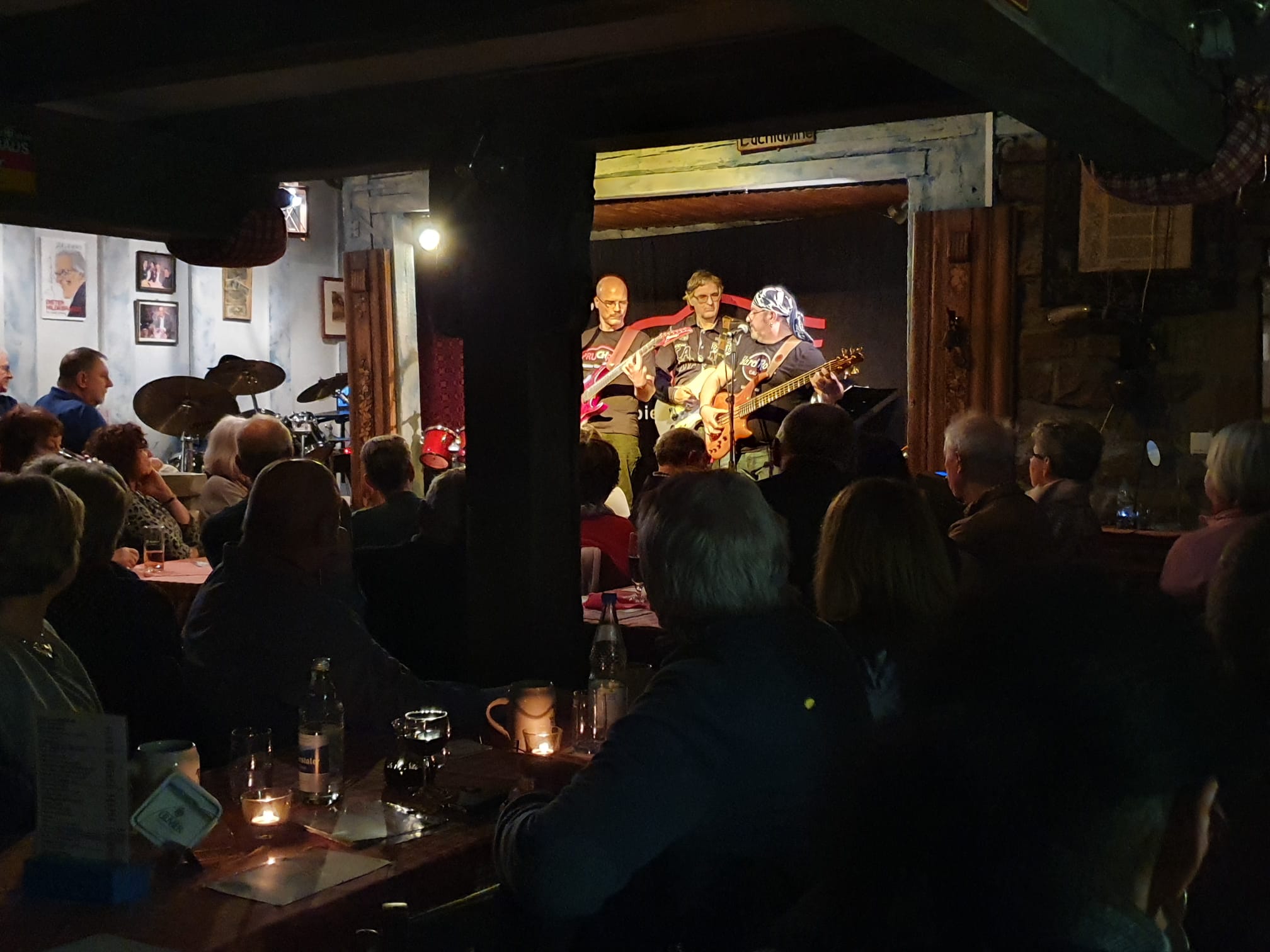 Der volle und sichtlich begeisterte Stall