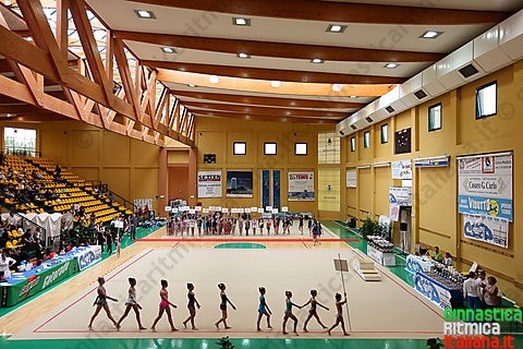 LA SQUADRA IN SFILATA