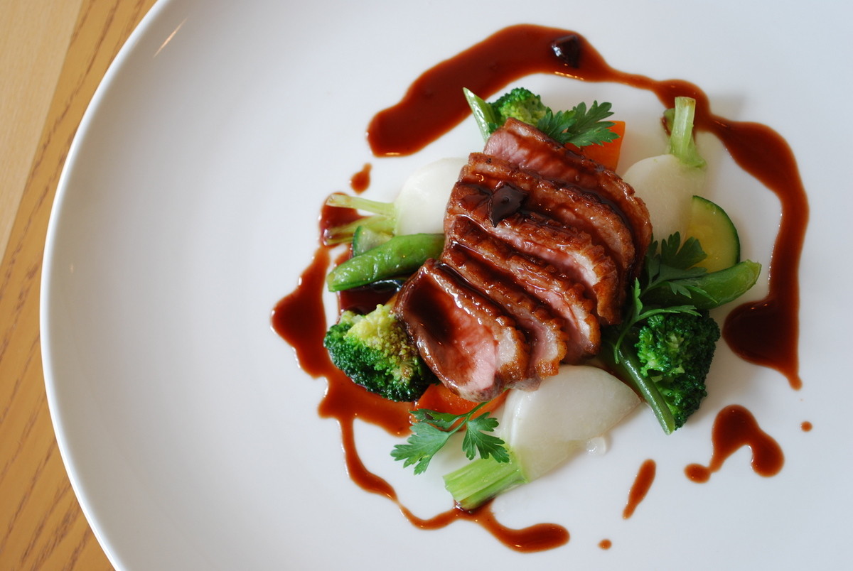 鴨のロースト、わさび添え