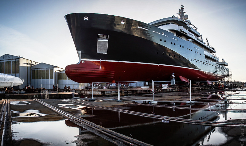 Baptême du bateau Yersin de François Fiat à Monaco le 20 Juin 2015 - Photo au chantier Piriou (Concarneau)