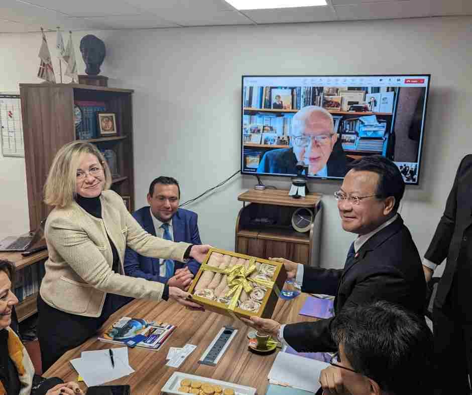 Thai Delegation Courtesy Visit to IOI Headquarters; 25 January 2024