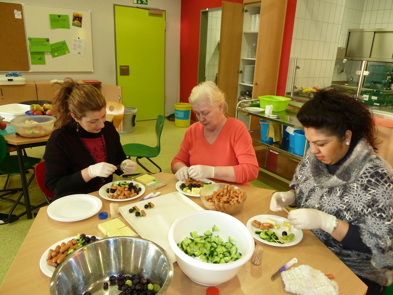 Eltern bei der Zubereitung
