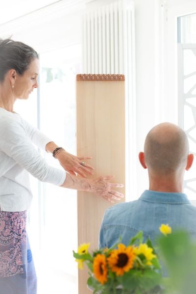 Klangmassage, Faszien-Klangmassage, Klangbehandlungen, Klang- und Gongreisen bei Praxis Simone Scheuner in Biberstein (bei Aarau)