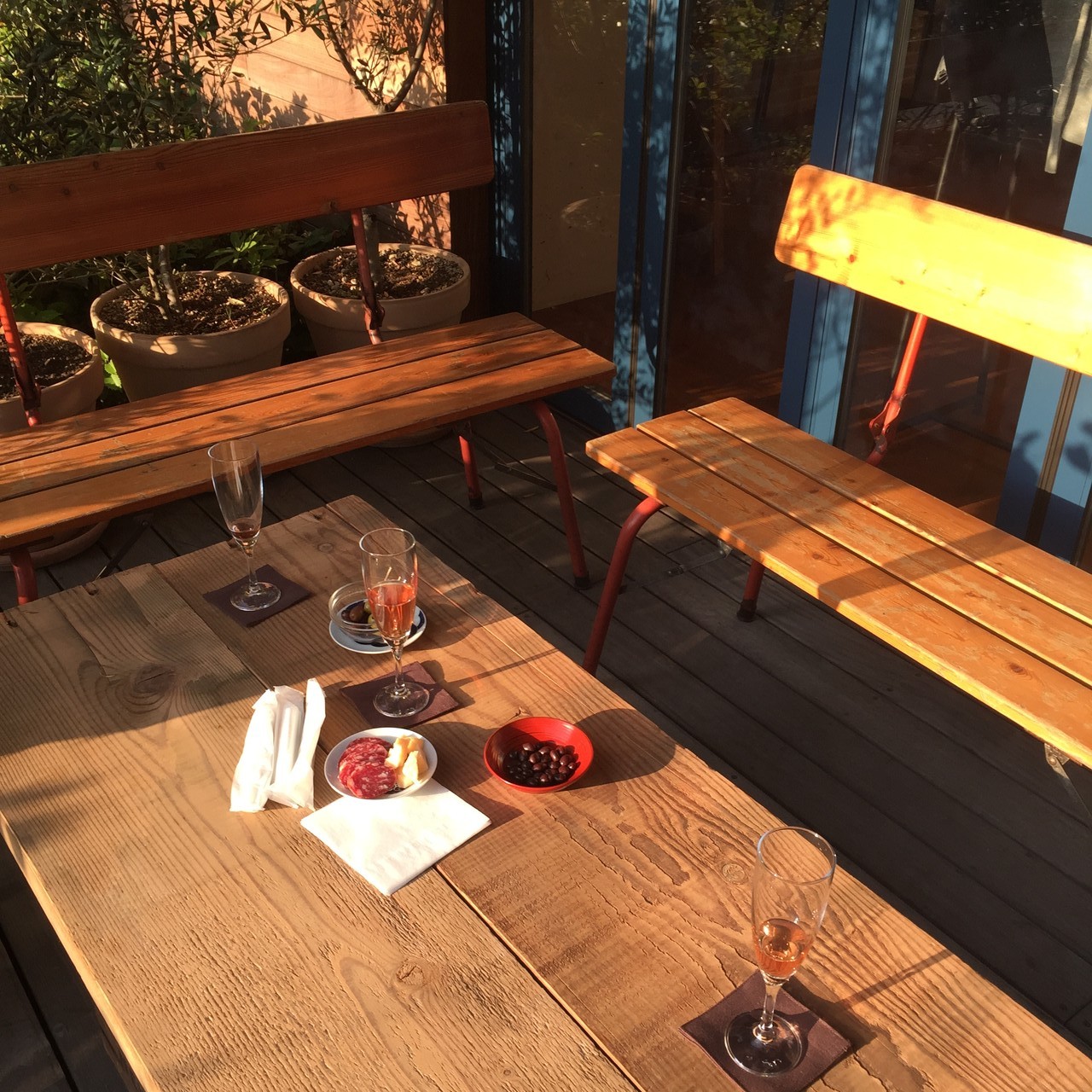 オーナー検査の後に、テラスで竣工祝い。