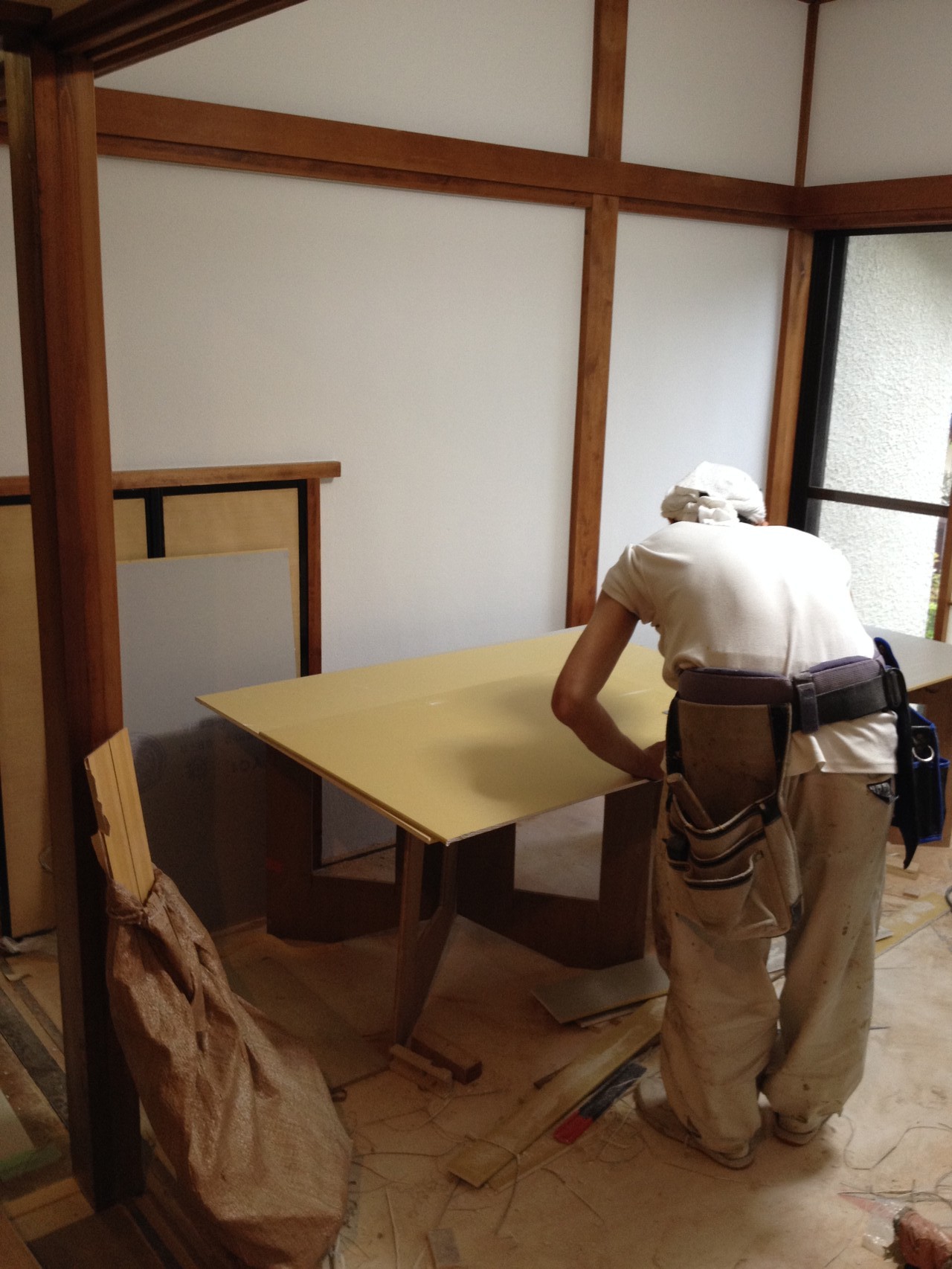 横浜の古家をシェアハウスに改造中。