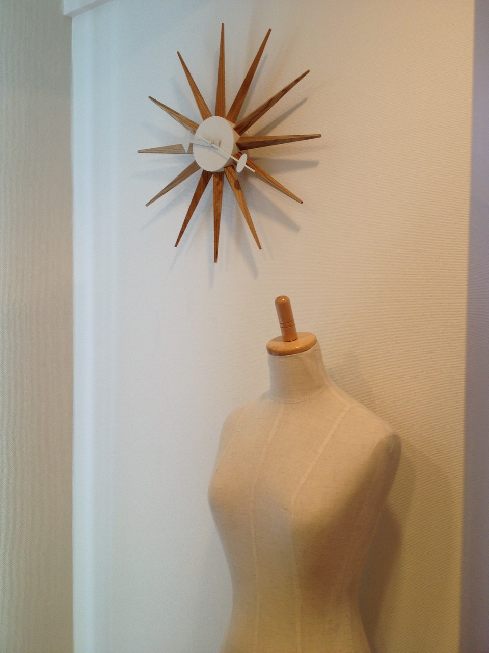 竣工記念にジョージネルソンをプレゼントしました。