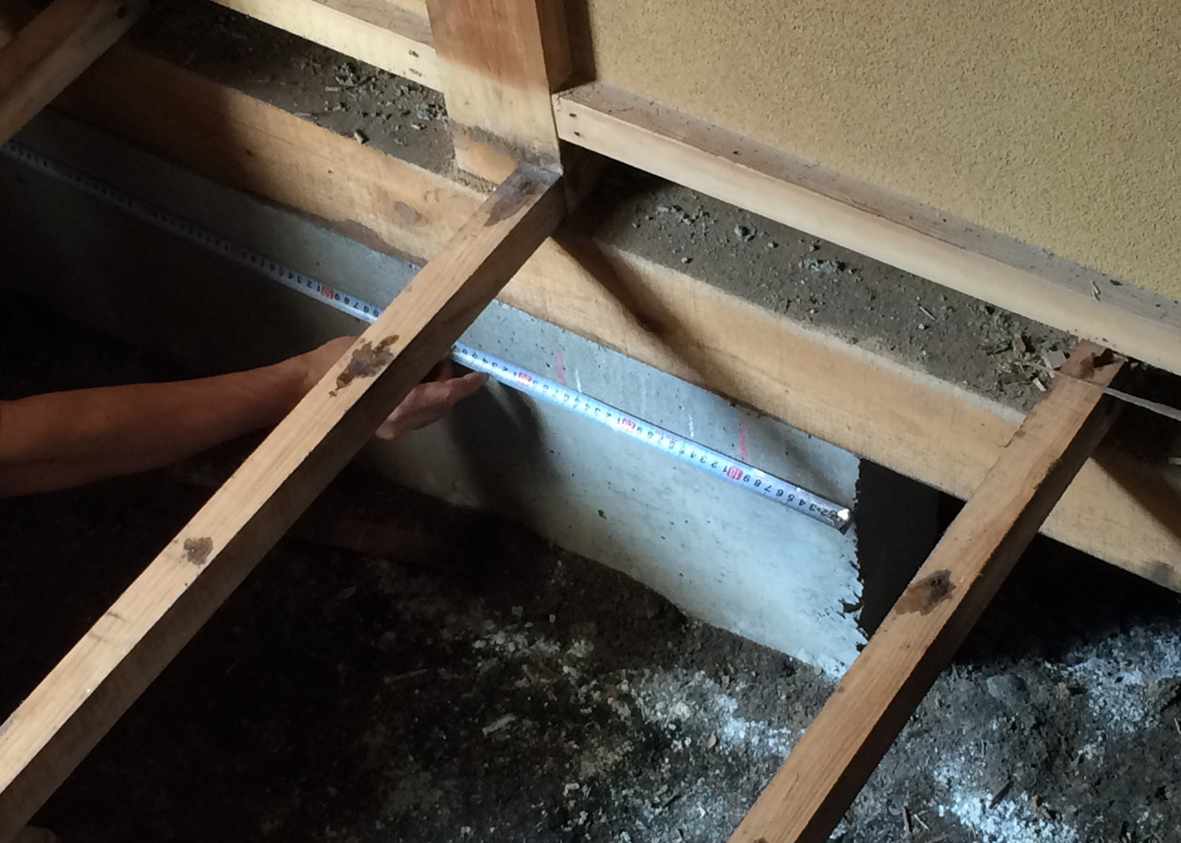 基礎配筋の間隔を測定