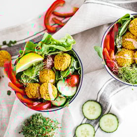 Süsskartoffel-Falafel Bowl.