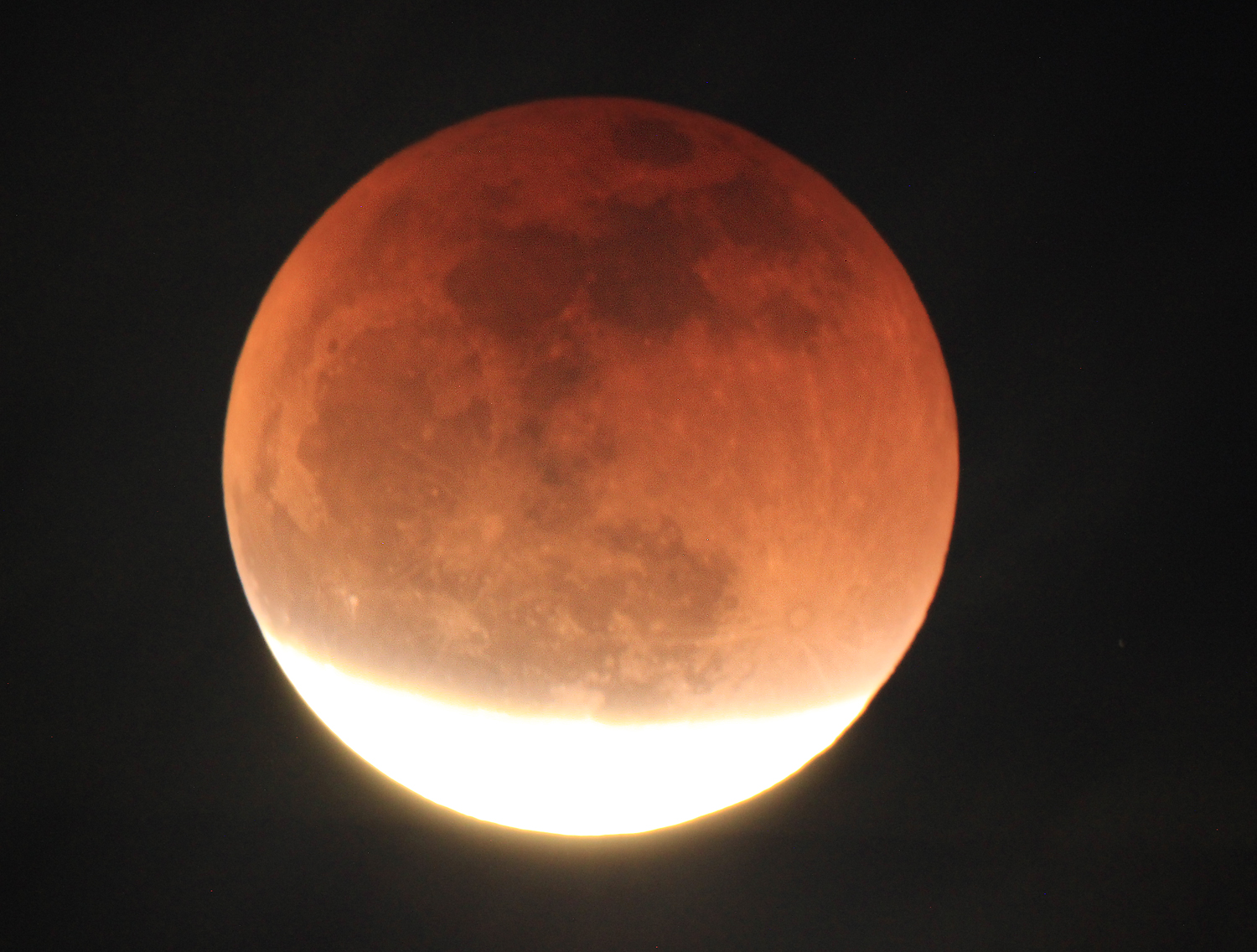 Totale Mondfinsternis sorgt für Staunen