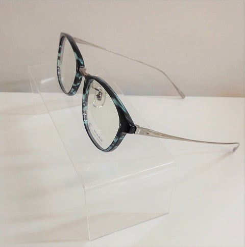 ソリッドブルー