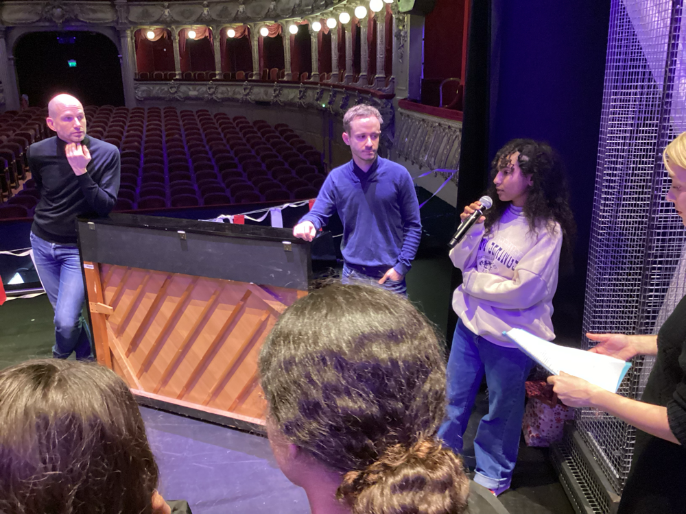 Khyara-Maria, élève de 3è du collège Risso, fait partie du choeur d'enfants de l'Opéra de Nice