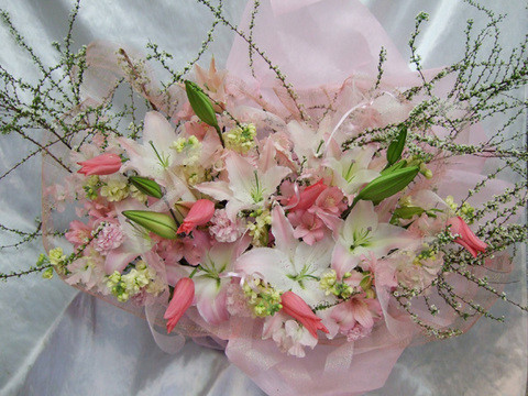 御祝いフラワーアレンジ