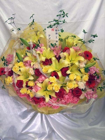 発表会祝フラワーアレンジ