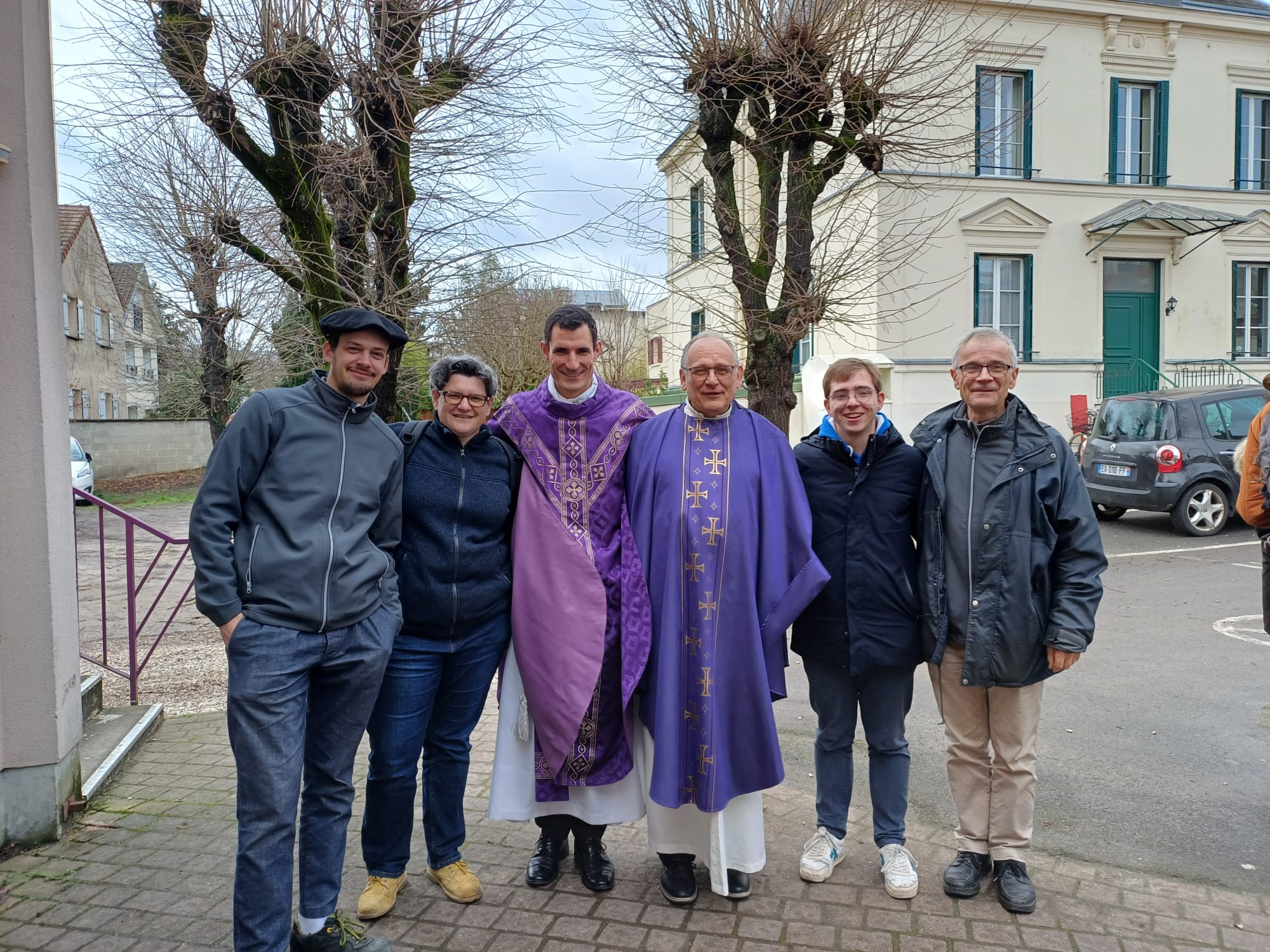 L'équipe organisatrice avec les Baladins de l'Evangile