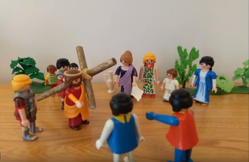 La condamnation - Jésus est condamné à porter sa croix