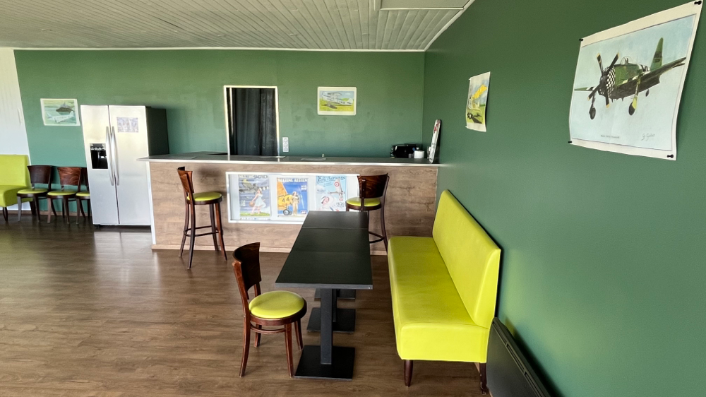Le bar de l’Aéro-Club de Sens