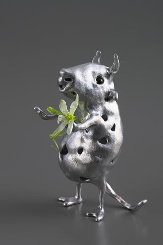 干支丑　zodiac cow       65 x 50 x h110  mm