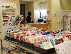 手芸用品専門店 横浜コットンハリウッド 東戸塚西武店 パッチワーク用生地