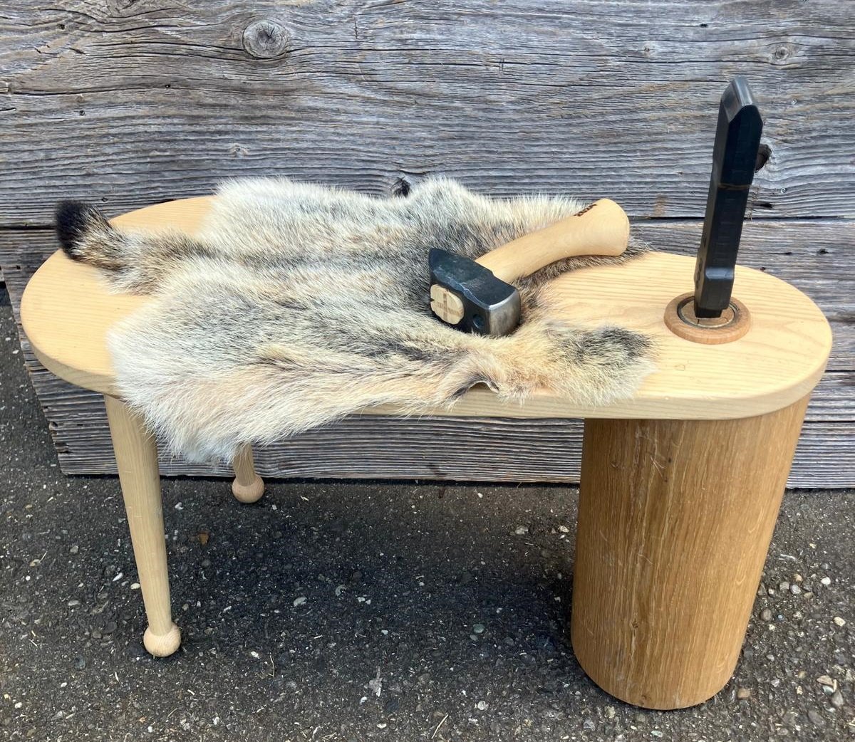 Dengelbänkli aus Holz