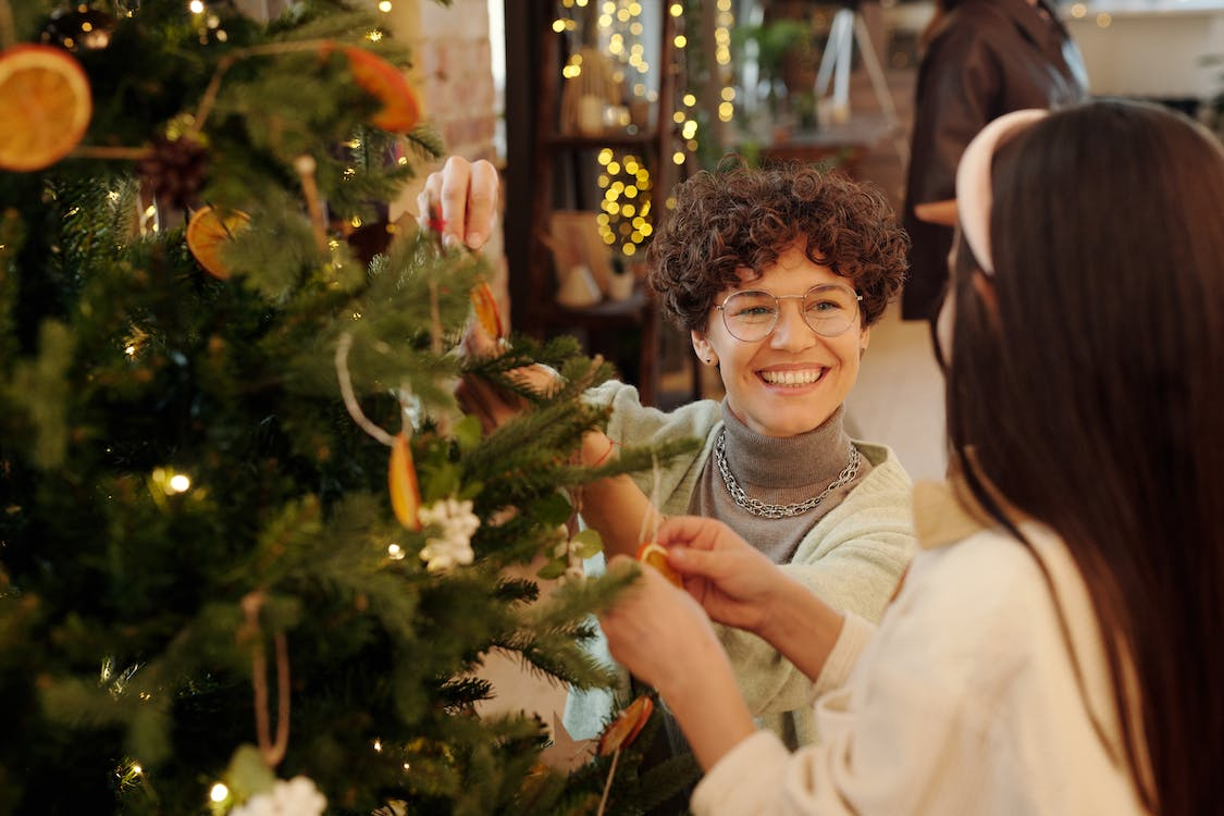 How to Support a Recovering Friend This Holiday Season