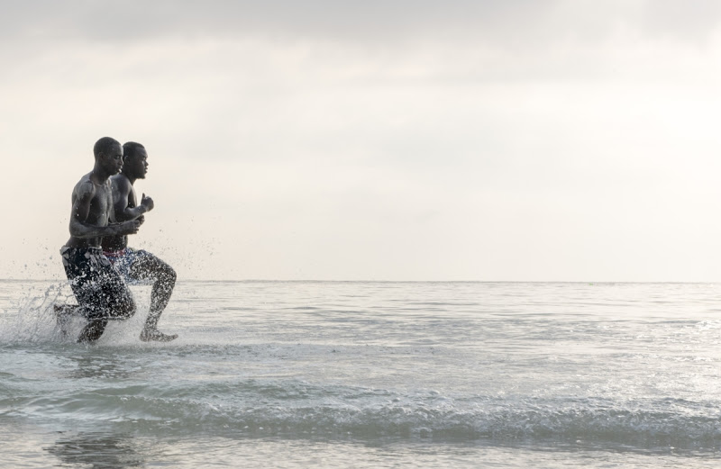 Obwohl der Übergang Horizont und Atlantik fliesend ist wirkt das Foto dadurch sehr viel harmonischer. Bei diesem Foto wirkt die Dynamik sehr viel besser weil wir hier auch wiederum mit dem "Goldenen Schnitt" arbeiten. 