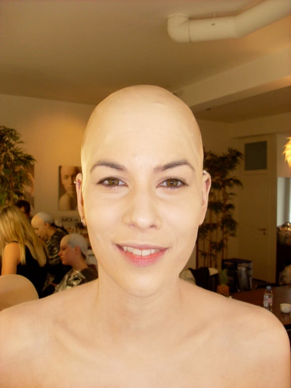 3. Glatze einschminken