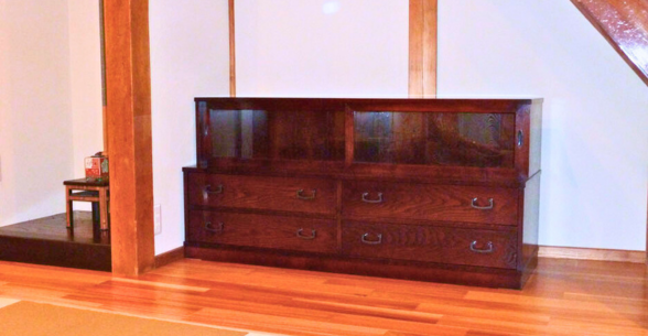 民芸風リビングボード漆仕上げ