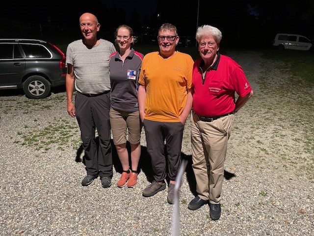 v.l: Markus Walser Ord. Lg, Cornelia Kuhn-Dätwyler Ord. 2 Stellig, Christian Lötscher 50m Lg, Janett Bott 50m lg. aufgelegt