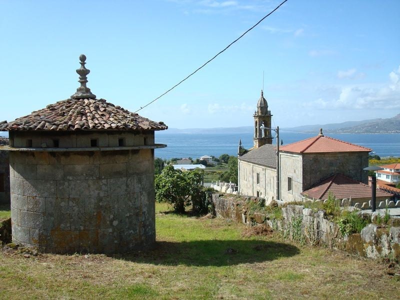 Palomar e Iglesia de Lira
