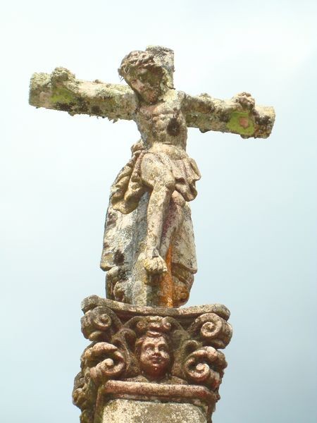 Cruceiro en Cimeterio de Portosín (detalle)