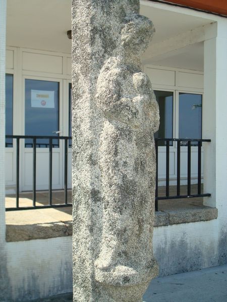 Cruceiro Porto Aguiño (detalle fuste)