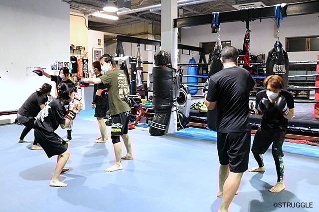 打って反応して、反応して打って