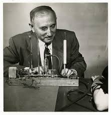 David Wechsler, psychiatre américain, a inventé la WAIS pour évaluer l'intelligence.