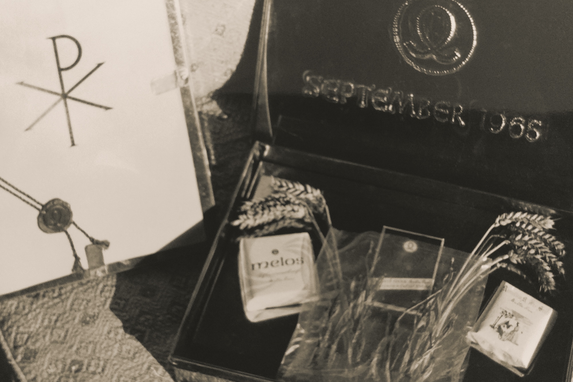 ラインフェルデン（スイスとの国境の町）の新しい社屋の基礎に収めたタイムカプセルの内容