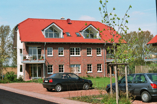 2 Mehrfamilienhäuser mit 12 WE