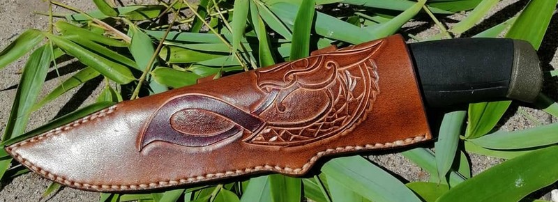 Etui de couteau réalisé par un client