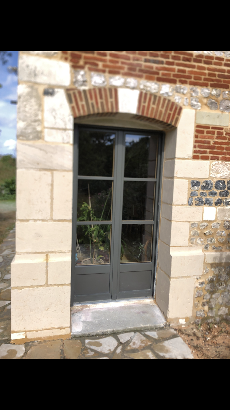 façade en brique et pierre APRES restauration