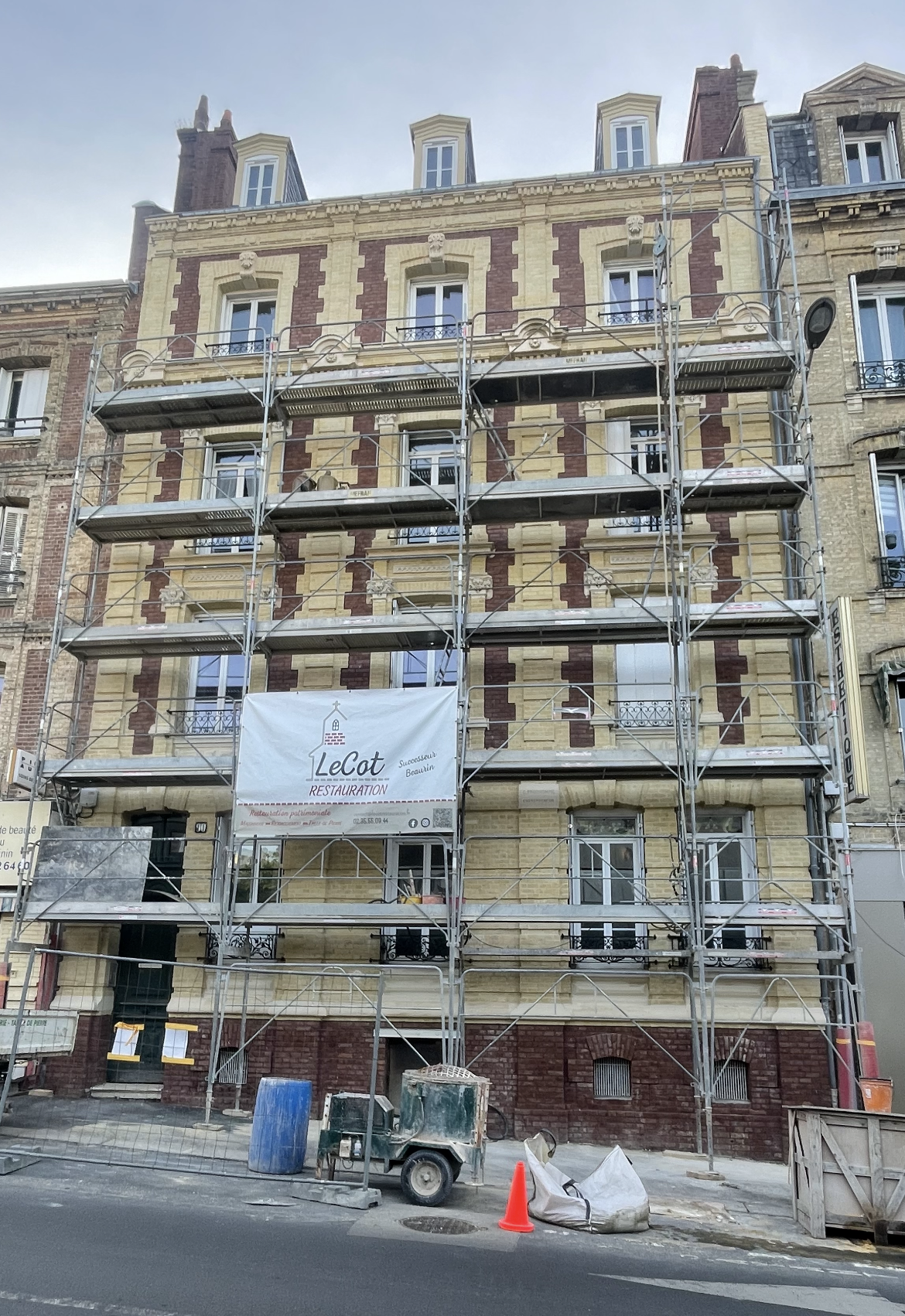 Restauration complète d'une façade typique normande en brique - APRES