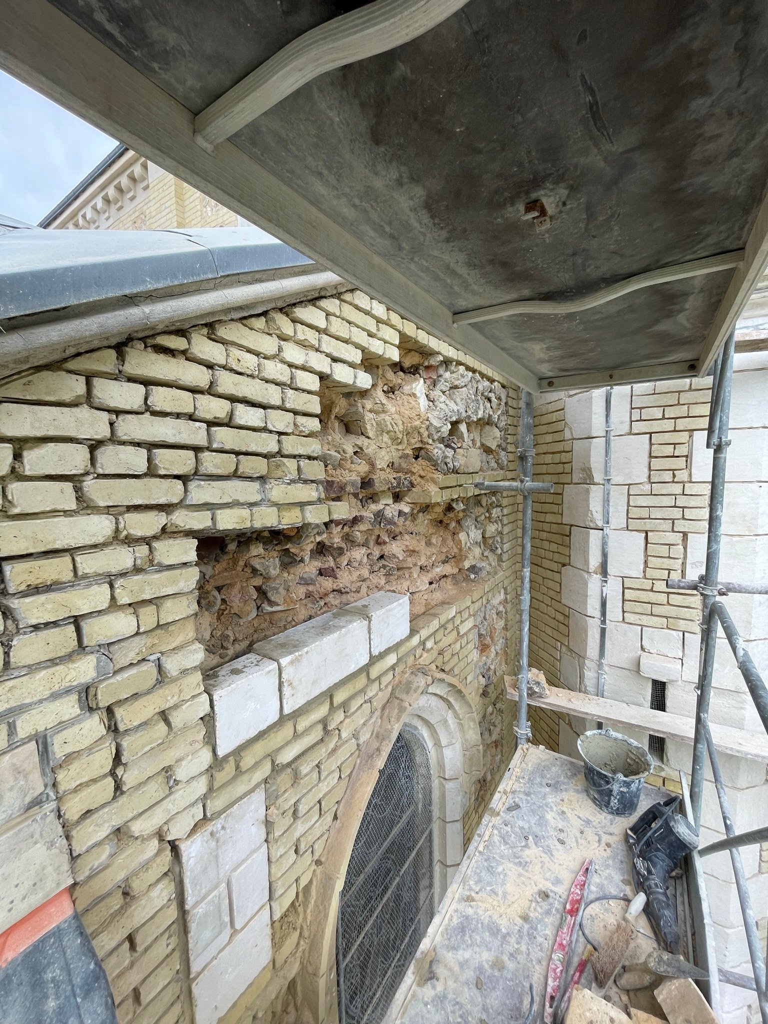 Restauration de façade en briques - AVANT