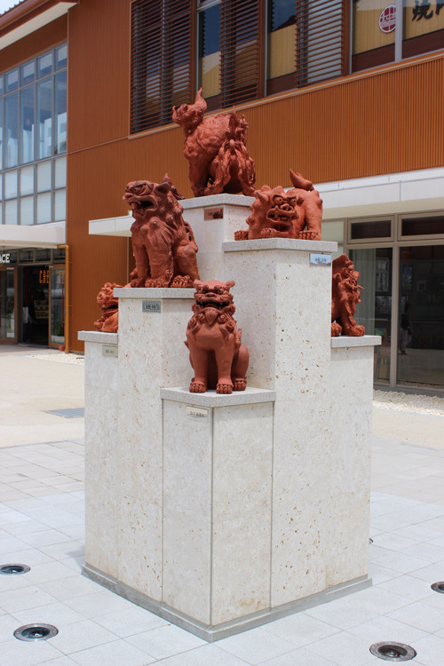 いろんな方が作ったシーサーです。