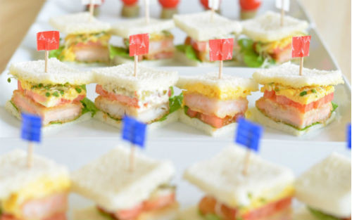 パーティーサンドイッチが並ぶ