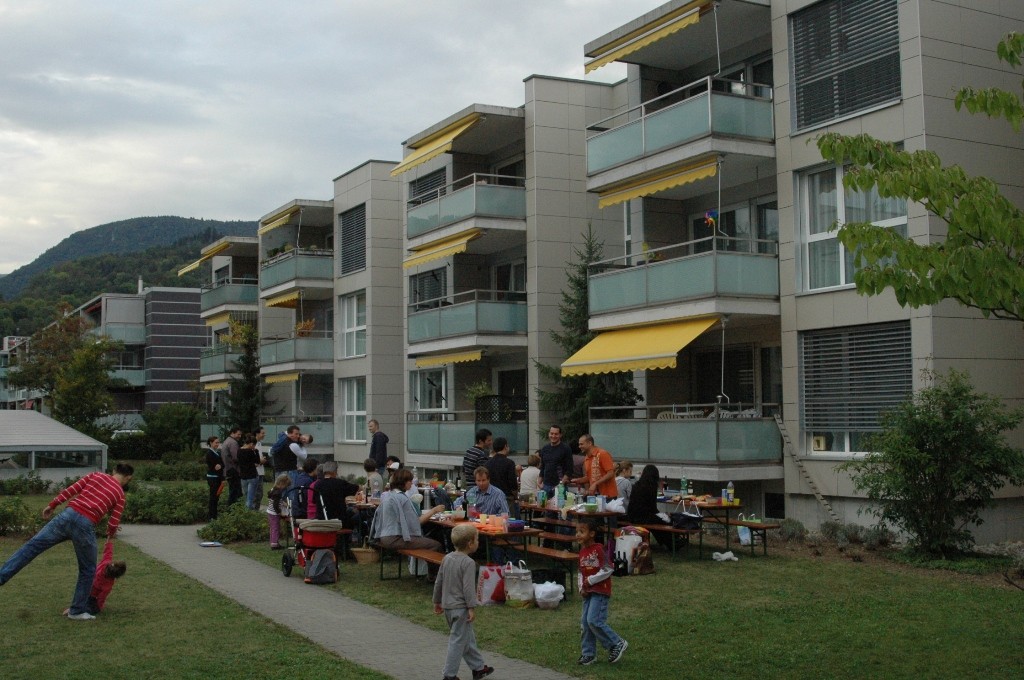 Grillplausch der Mieter im Schlösslifeld