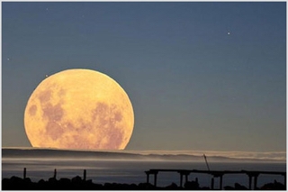 満月