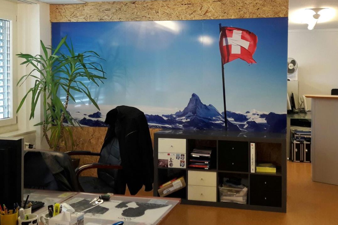 Bedruckte Tafel als Wandbild für Swiss Local Travel, Sursee