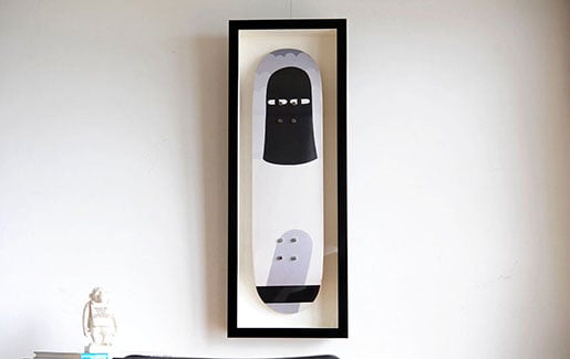 Lyのスケートデッキを額装しました。