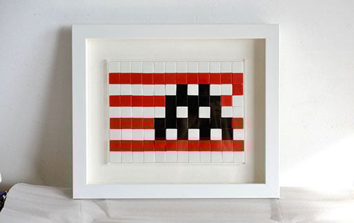 Invader（インベーダー）のInvasion Kit #18 L.A.を額装しました。