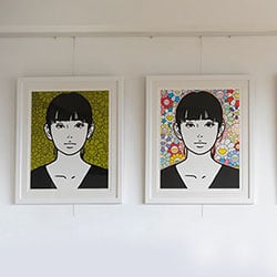 村上隆とKYNEのコラボ作品を一気に３作品額装しました。