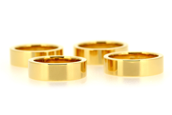 18金イエローゴールドブレスレットからのリフォームリング制作、4本分の平板18金イエローゴールドリング完成写真