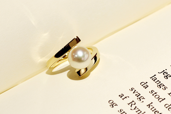 リフォーム後の18金イエローゴールド製パールリング完成写真1