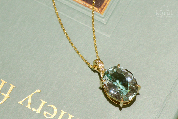 リフォーム後のペンダント